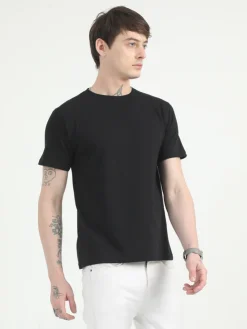 Caslay Organic Crew Neck T-shirt Black.2
