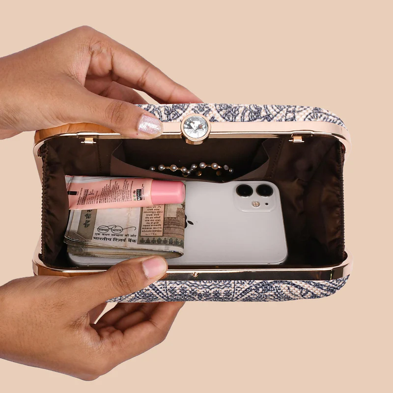 Colaba Shirin Clutch 8 Colaba Shirin Clutch