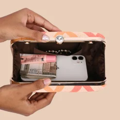 Wavbeach Clutch 8 Wavbeach Clutch