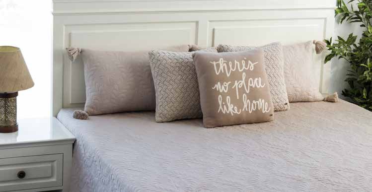 Pluchi Decor & Bedding Flora PLQBDCV6 Pale Whisper 3 Pluchi Decor & Bedding Flora PLQBDCV6 Pale Whisper